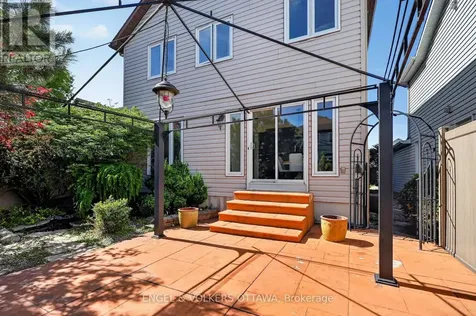 6592 Windsong Avenue Ottawa ON K1C 6M9