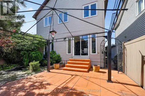6592 Windsong Avenue Ottawa ON K1C 6M9