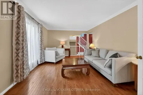 6592 Windsong Avenue Ottawa ON K1C 6M9