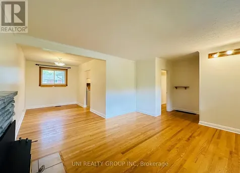 77 Meadowlands Drive Ottawa ON K2G 2R9