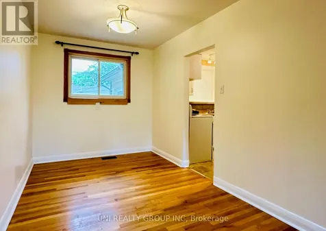 77 Meadowlands Drive Ottawa ON K2G 2R9