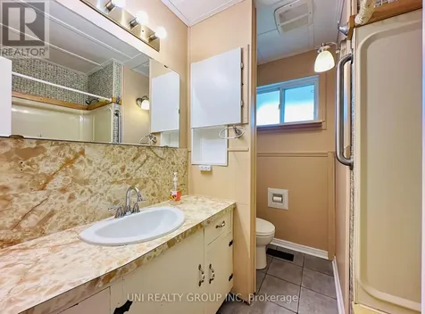77 Meadowlands Drive Ottawa ON K2G 2R9