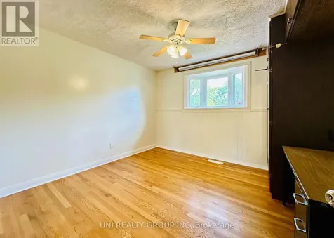 77 Meadowlands Drive Ottawa ON K2G 2R9