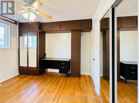 77 Meadowlands Drive Ottawa ON K2G 2R9