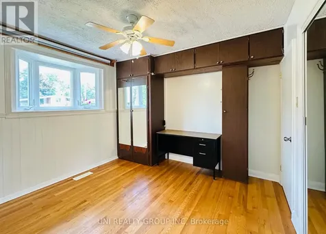 77 Meadowlands Drive Ottawa ON K2G 2R9