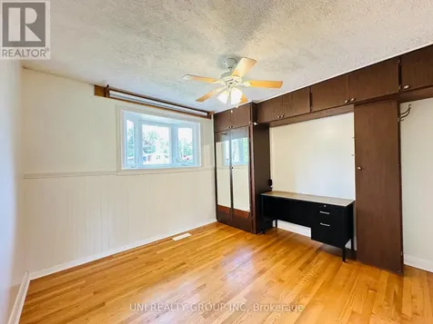 77 Meadowlands Drive Ottawa ON K2G 2R9