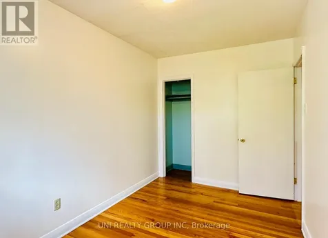 77 Meadowlands Drive Ottawa ON K2G 2R9