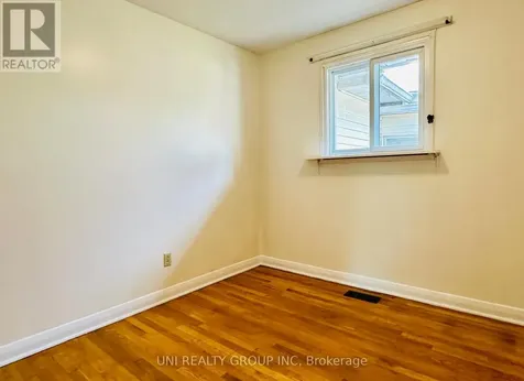 77 Meadowlands Drive Ottawa ON K2G 2R9