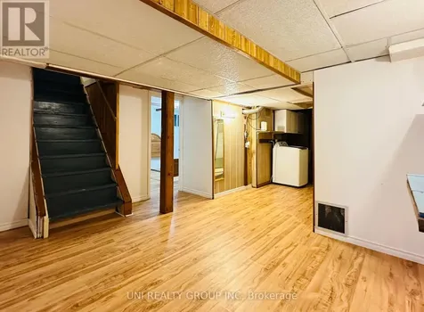 77 Meadowlands Drive Ottawa ON K2G 2R9