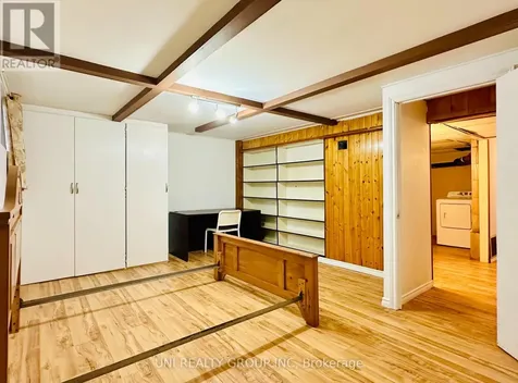 77 Meadowlands Drive Ottawa ON K2G 2R9