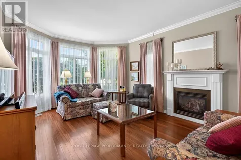 997 Ada Barrington Private Ottawa ON K4P 0A7