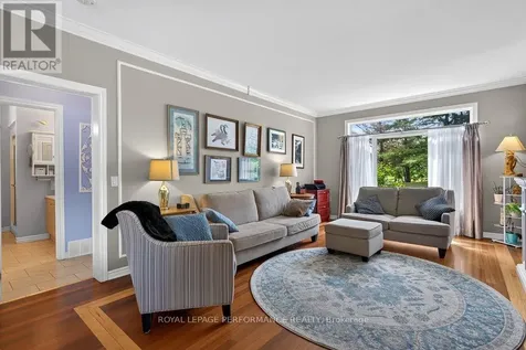 997 Ada Barrington Private Ottawa ON K4P 0A7