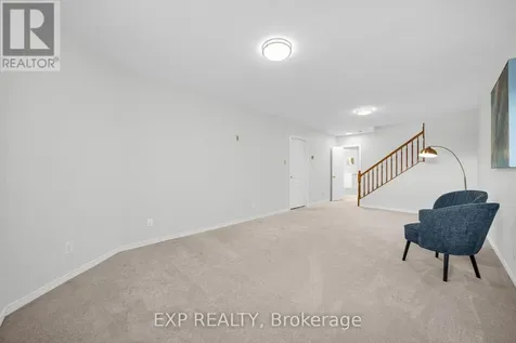 14 Sandcliffe Terrace Ottawa ON K2G 5X1