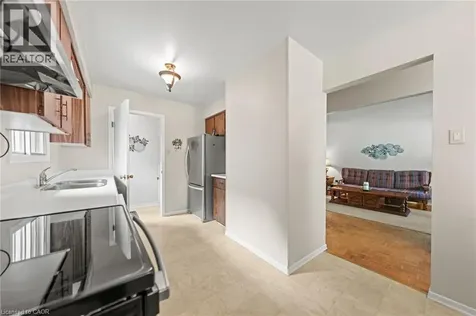 120 Arrowhead Crescent Kitchener ON N2P 1B9