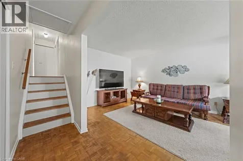 120 Arrowhead Crescent Kitchener ON N2P 1B9
