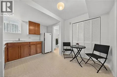 120 Arrowhead Crescent Kitchener ON N2P 1B9