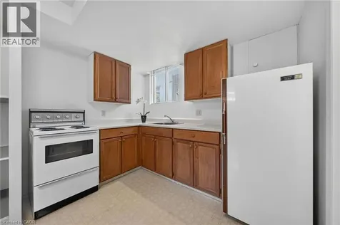 120 Arrowhead Crescent Kitchener ON N2P 1B9