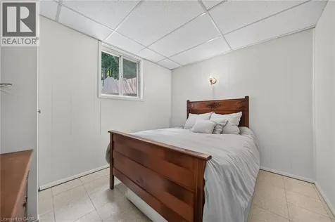 120 Arrowhead Crescent Kitchener ON N2P 1B9
