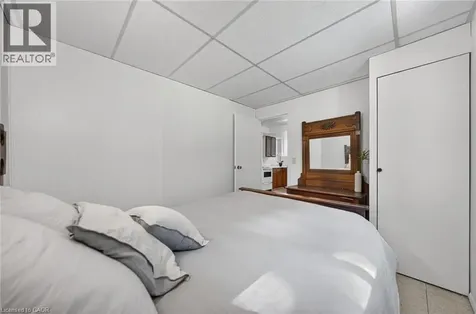 120 Arrowhead Crescent Kitchener ON N2P 1B9