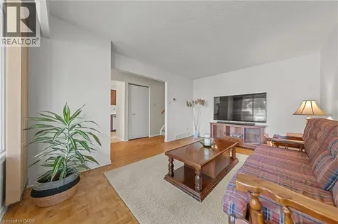 120 Arrowhead Crescent Kitchener ON N2P 1B9