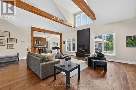 2 Evergreen Road Collingwood ON L9Y 5A8