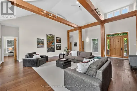 2 Evergreen Road Collingwood ON L9Y 5A8