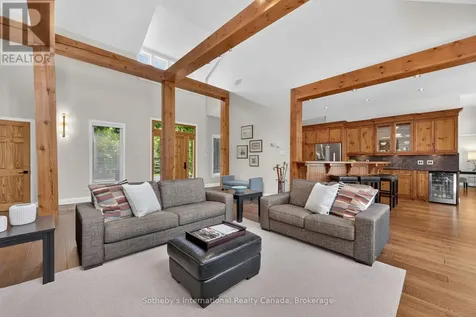 2 Evergreen Road Collingwood ON L9Y 5A8