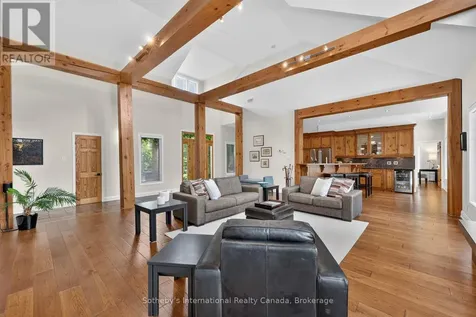 2 Evergreen Road Collingwood ON L9Y 5A8