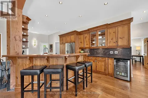 2 Evergreen Road Collingwood ON L9Y 5A8