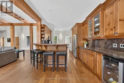 2 Evergreen Road Collingwood ON L9Y 5A8