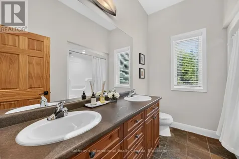 2 Evergreen Road Collingwood ON L9Y 5A8