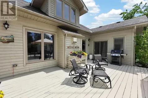 2 Evergreen Road Collingwood ON L9Y 5A8