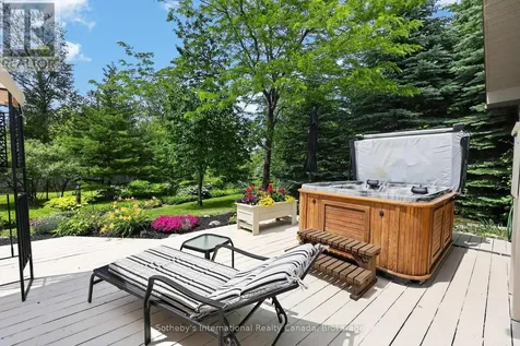 2 Evergreen Road Collingwood ON L9Y 5A8