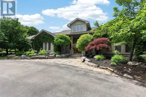 2 Evergreen Road Collingwood ON L9Y 5A8