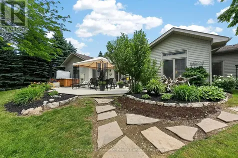 2 Evergreen Road Collingwood ON L9Y 5A8