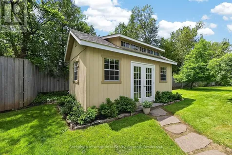 2 Evergreen Road Collingwood ON L9Y 5A8