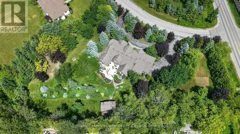 2 Evergreen Road Collingwood ON L9Y 5A8