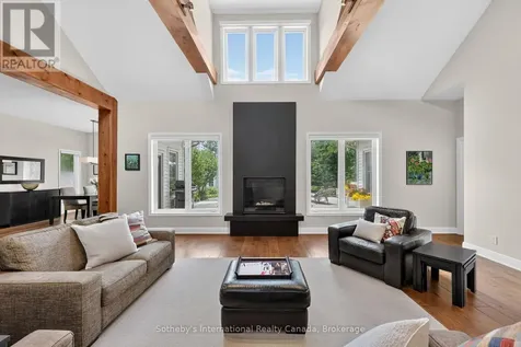 2 Evergreen Road Collingwood ON L9Y 5A8