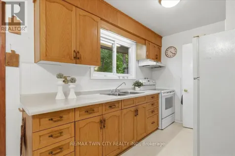 118 Wilfred Avenue Kitchener ON N2A 1X1