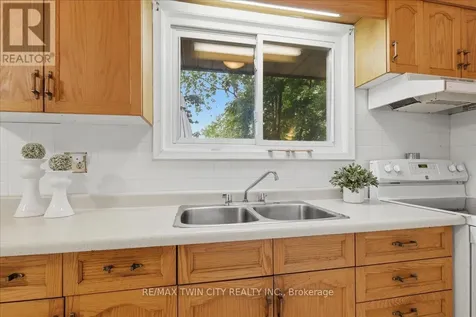 118 Wilfred Avenue Kitchener ON N2A 1X1