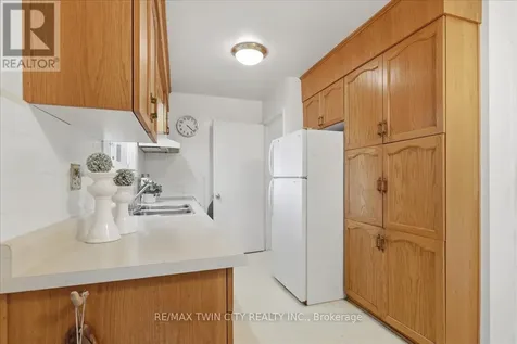 118 Wilfred Avenue Kitchener ON N2A 1X1