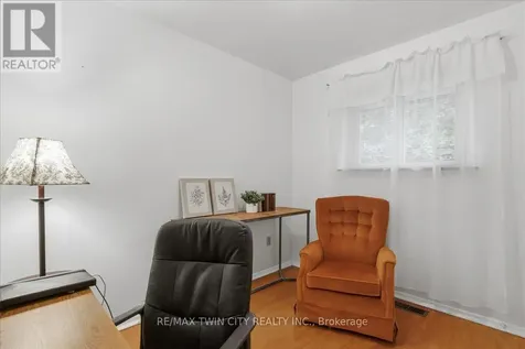 118 Wilfred Avenue Kitchener ON N2A 1X1
