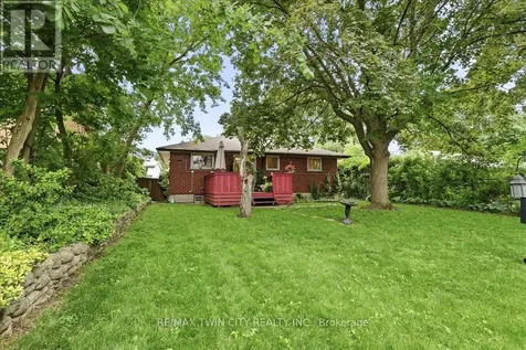 118 Wilfred Avenue Kitchener ON N2A 1X1
