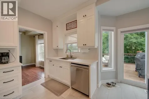 23 Stoneman Court Cambridge ON N1P 1C9