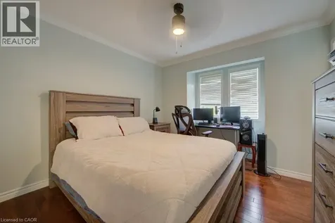 23 Stoneman Court Cambridge ON N1P 1C9