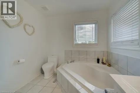 23 Stoneman Court Cambridge ON N1P 1C9