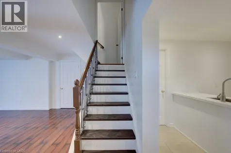 23 Stoneman Court Cambridge ON N1P 1C9