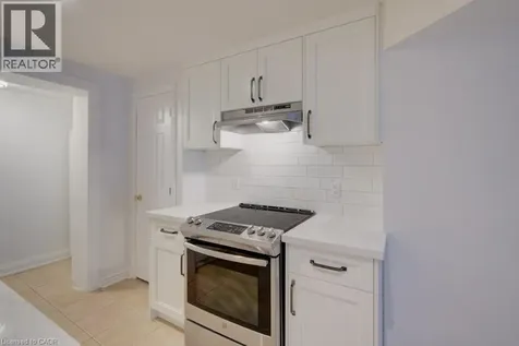 23 Stoneman Court Cambridge ON N1P 1C9