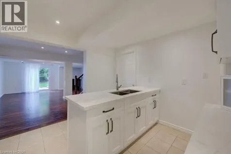 23 Stoneman Court Cambridge ON N1P 1C9