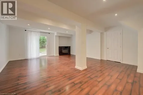 23 Stoneman Court Cambridge ON N1P 1C9
